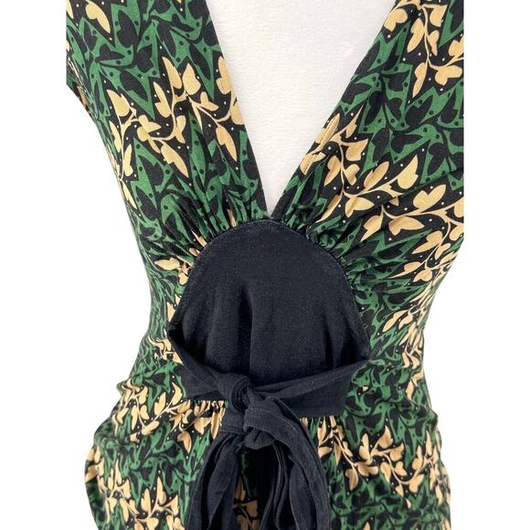 Diane von Fürstenberg Silk Blend Floral Tie-Front Top Size M Leaf Print GUC - Picture 3 of 12